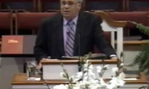 North Carolina Pastor calls for death of Gays and Lesbians by trapping inside Electric Fence