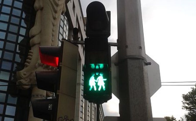 Gay Crosswalk Signs Featured in Vienna! Image