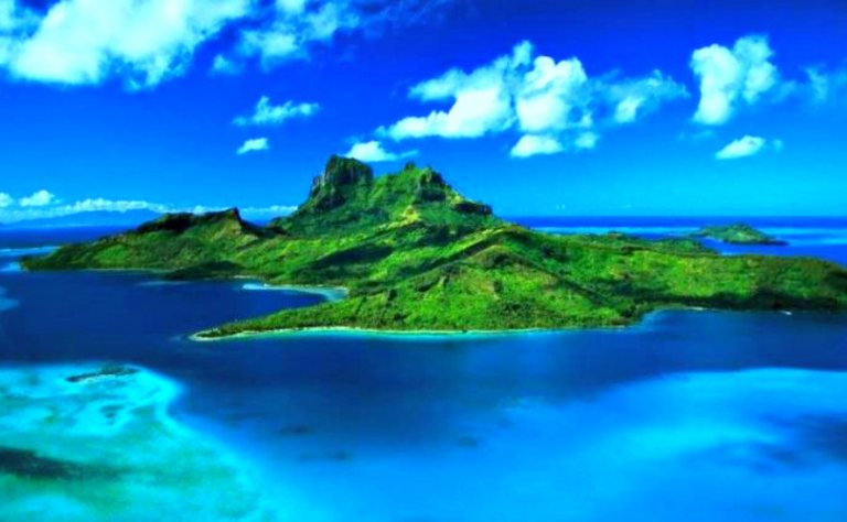 3 Reasons to Hit Hawaii This Fall Image