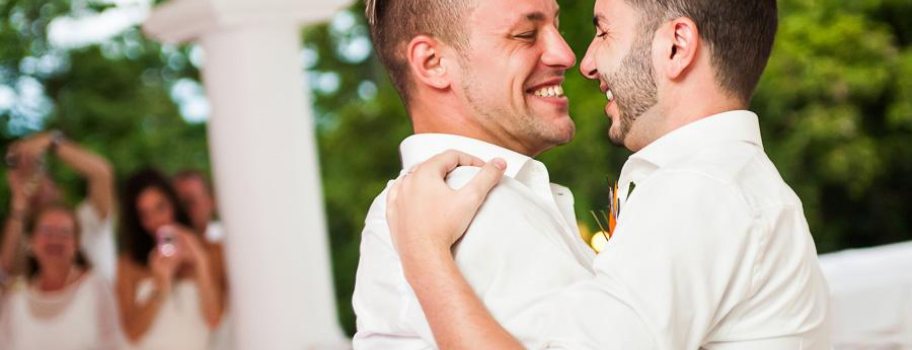 Top 6 Gay Wedding Destinations in the U.S Main Image
