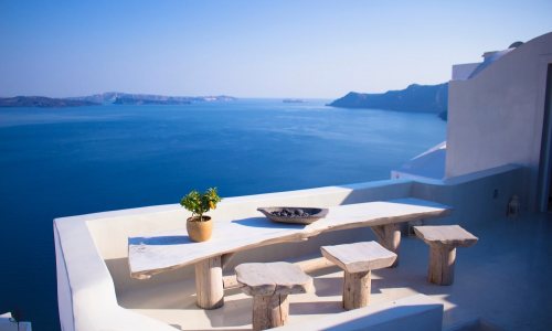 IN THE KNOW! Gay Travel Tips with Esperas Santorini Hotel